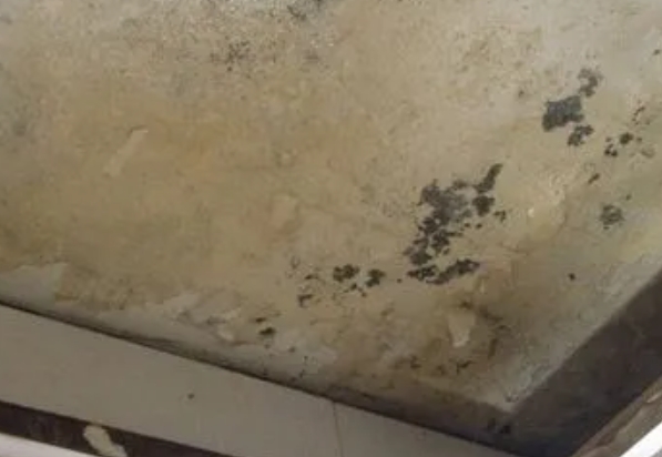大姚阳台漏水维修公司分享下大姚卫生间渗水维修需要注意哪些问题。